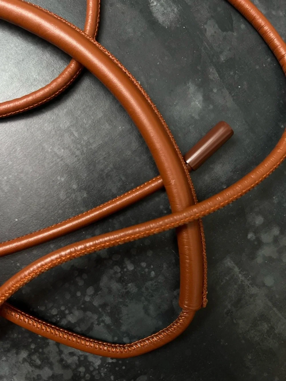 Zara TUBULAR LEATHER CORD  (US 32) BROWN - Picture 2 of 5